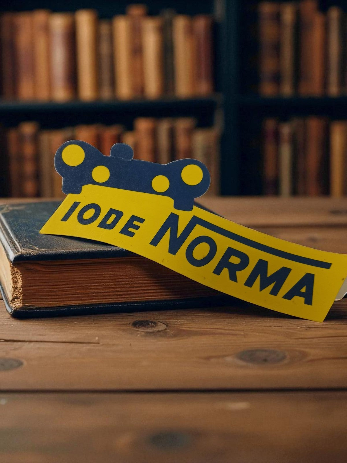 Autocollant publicitaire vintage Iode Norma jaune bleu ancien déco rétro