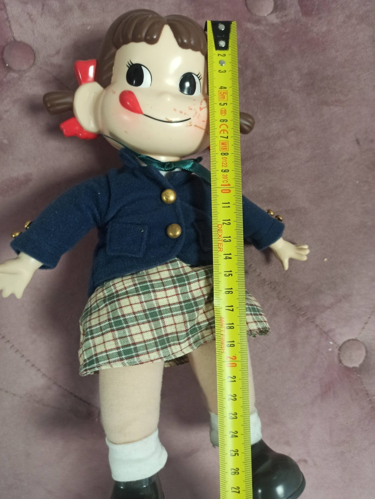 Poupée vintage Peko-Chan vêtue, soft vinyl, robe écossaise, Japan doll