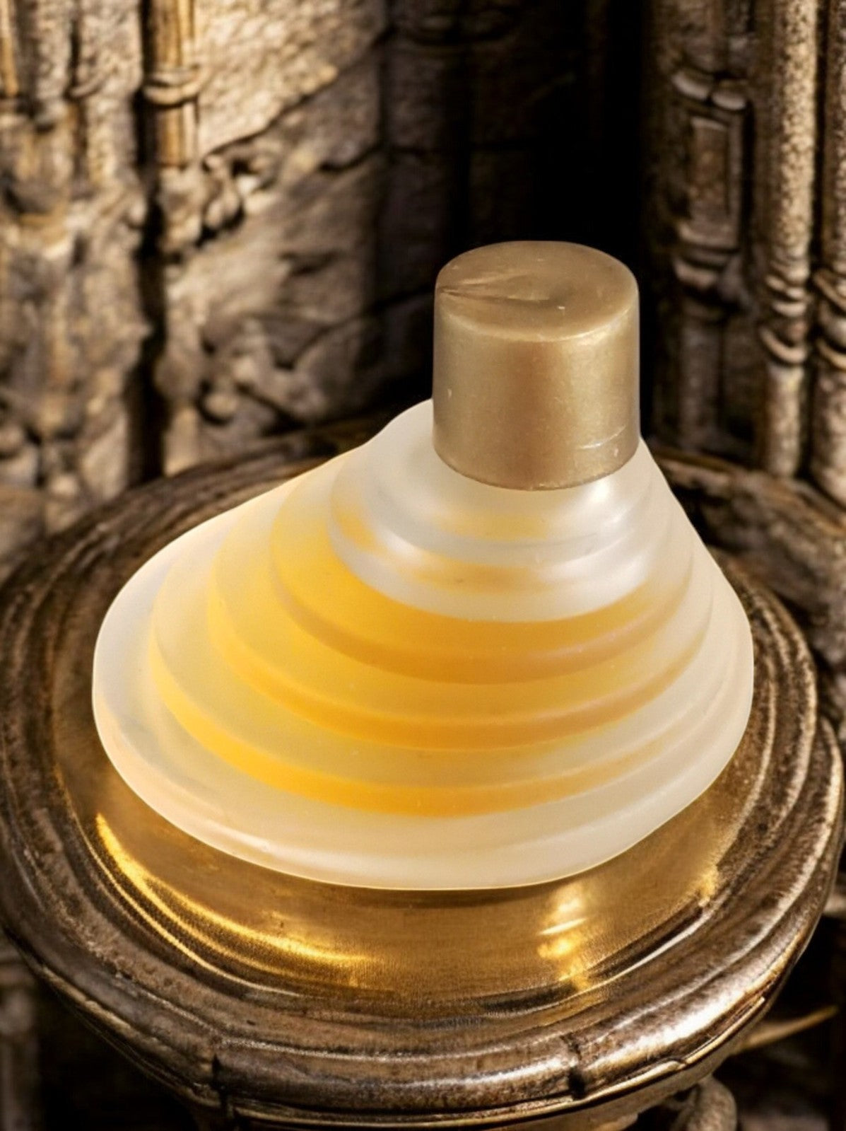 Mini flacon parfum vintage verre sculpté spiralé bouchon doré déco rétro