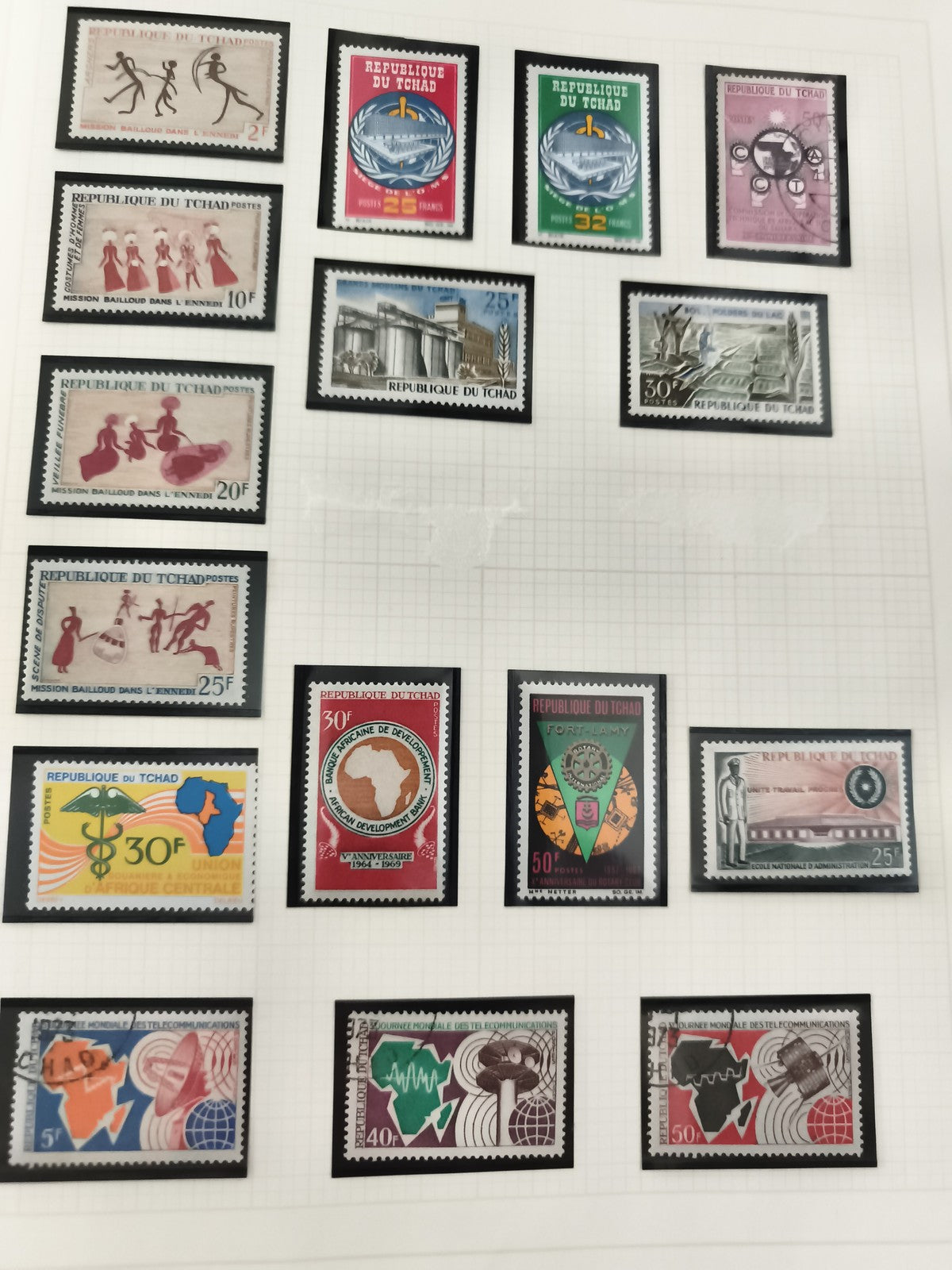 Timbres République du Tchad Afrique lot thématiques ONU santé poste philatélie