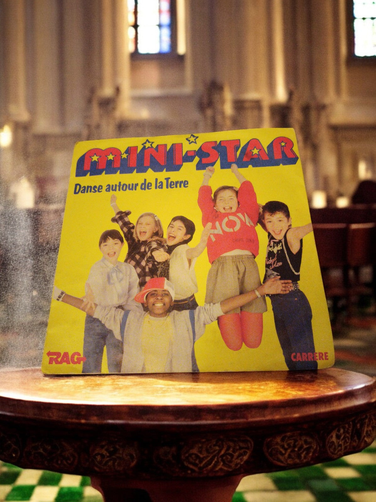Vinyle 45 tours Mini-Star Danse autour de la Terre vintage Carrere