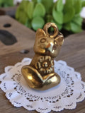 Pendentif chat vintage métal doré années 50 bijou ancien deadstock