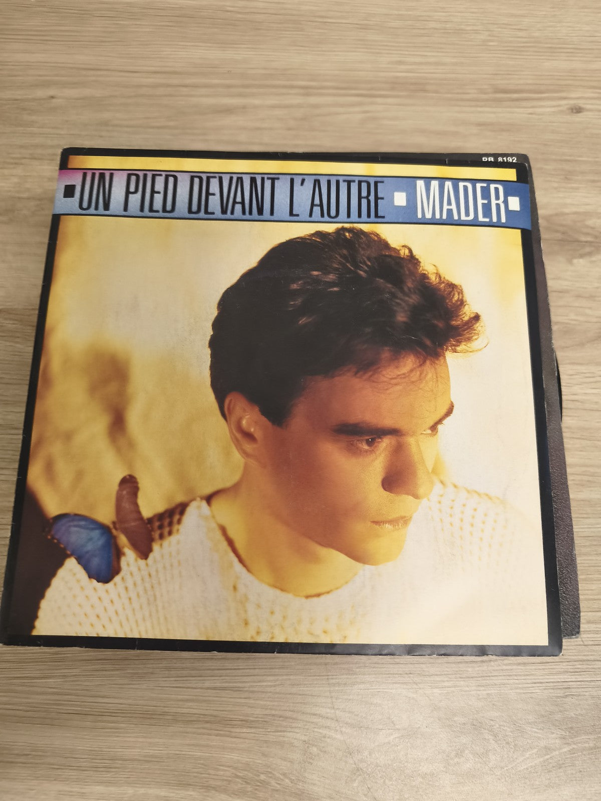 Vinyle 45 tours Mader Un pied devant l?autre pochette papillon bleu (Ref 2)