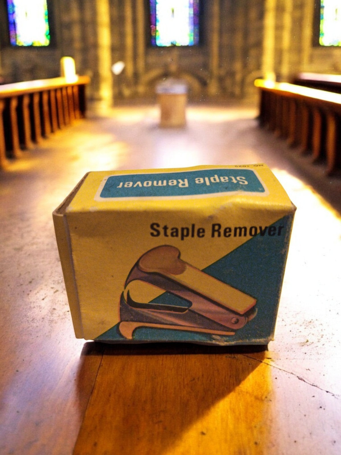 Dégrafeuse vintage années 70 en boîte Staple Remover rétro bureau