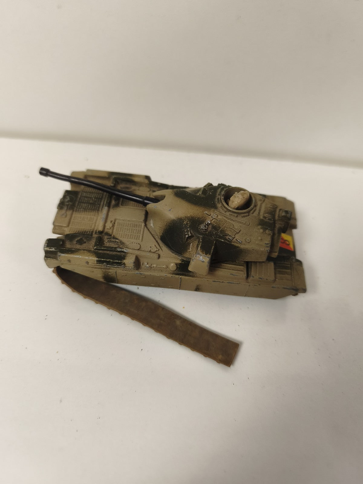 Vintage Matchbox Battle Kings Chieftain char miniature kaki usé collection