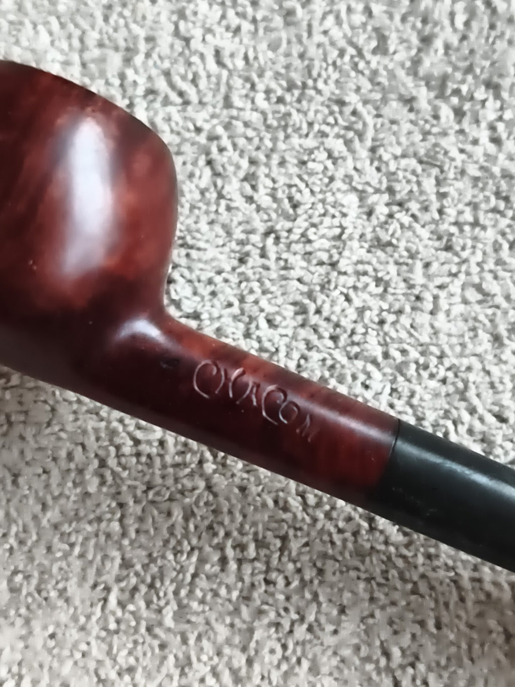 Pipe ancienne droite brune et noire – finition lisse vintage – signée