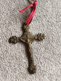 Crucifix ancien catholique bronze aspect patiné Christ INRI décoration religieus