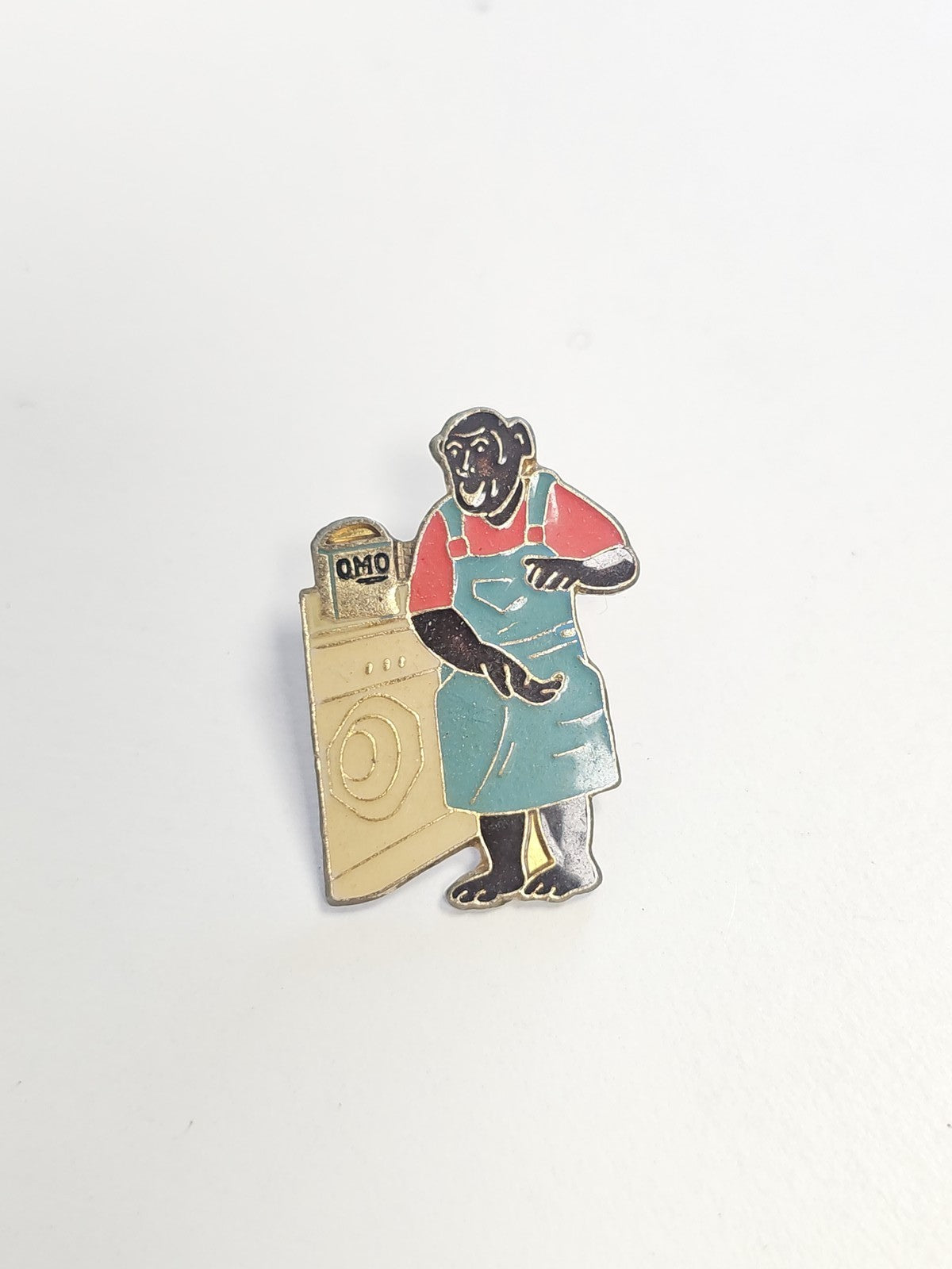 Pin's rétro Omo ancien, badge publicitaire vintage collection années 80 90