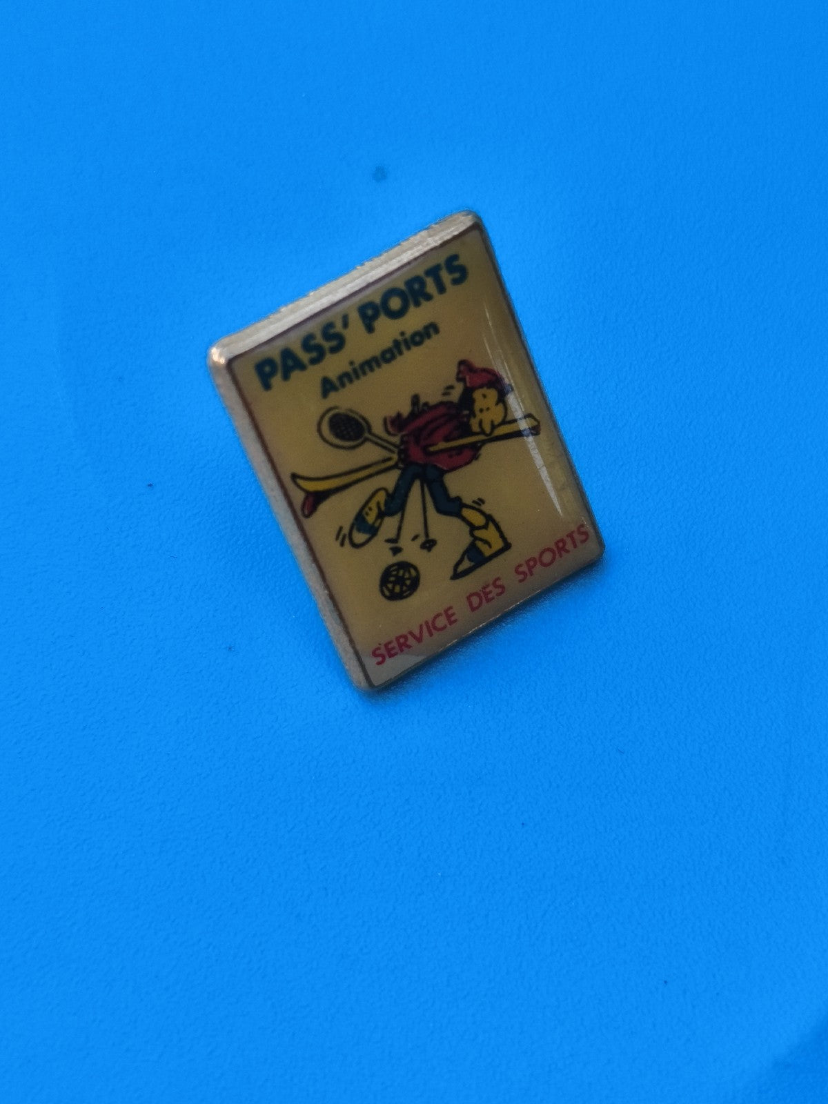 Vintage pin's Pass Sports animation rectangulaire Service des Sports (Ref 8)