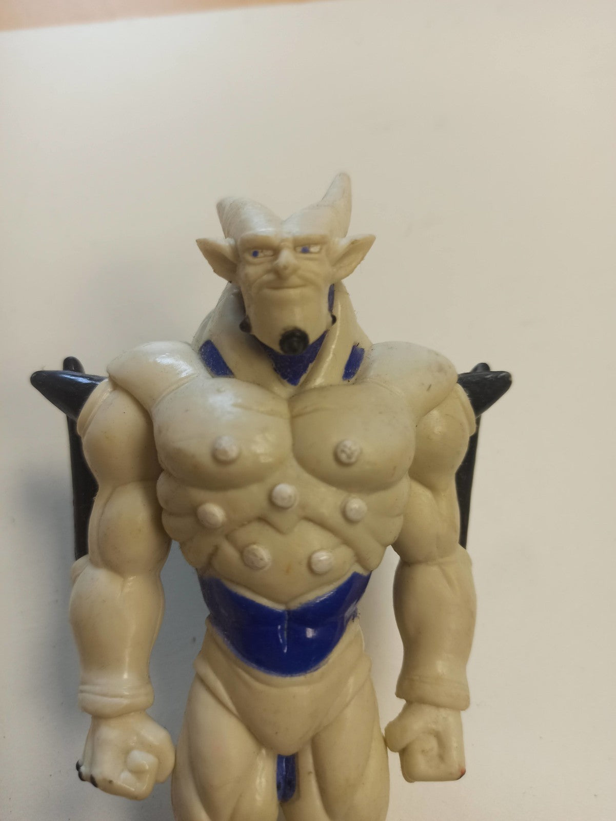 Figurine vintage Dragon Ball GT Baby mutant rétro jouet ancien couleur beige ble