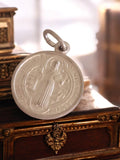 Pendentif médaille religieuse Saint Benoît vintage métal catholique ancien