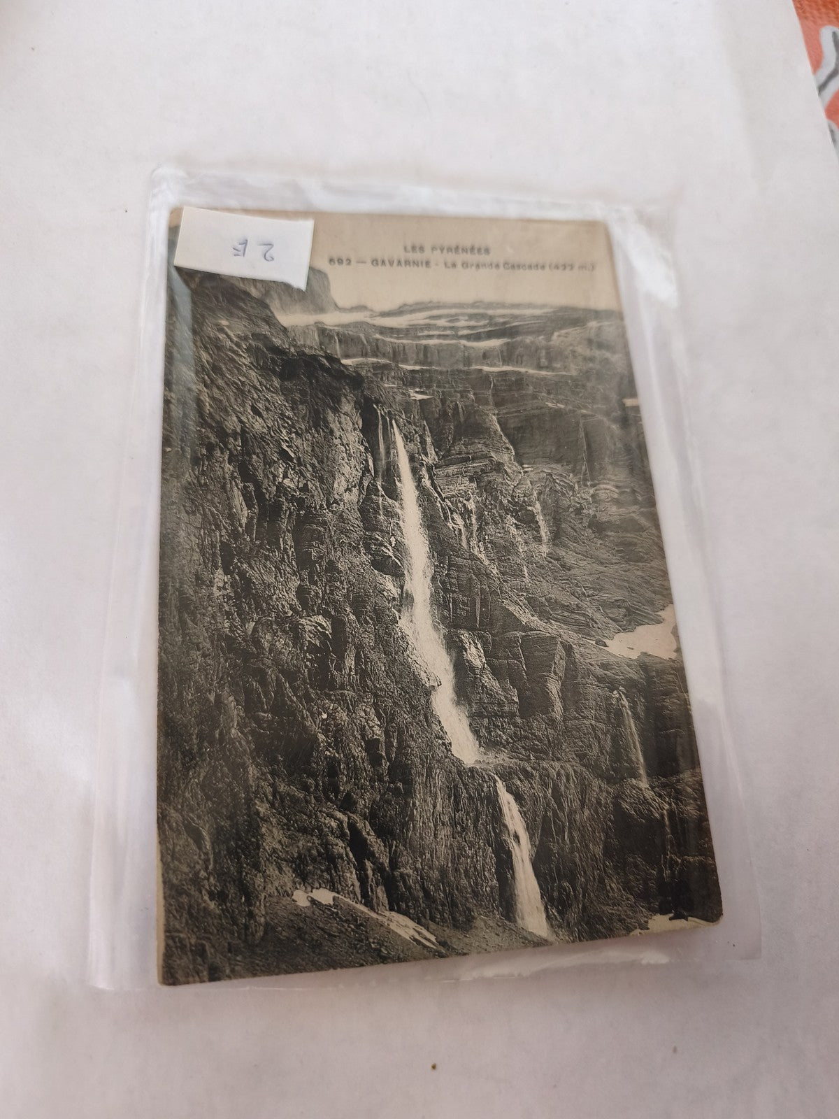 Carte postale ancienne vintage Les Pyrénées paysage rétro collection France