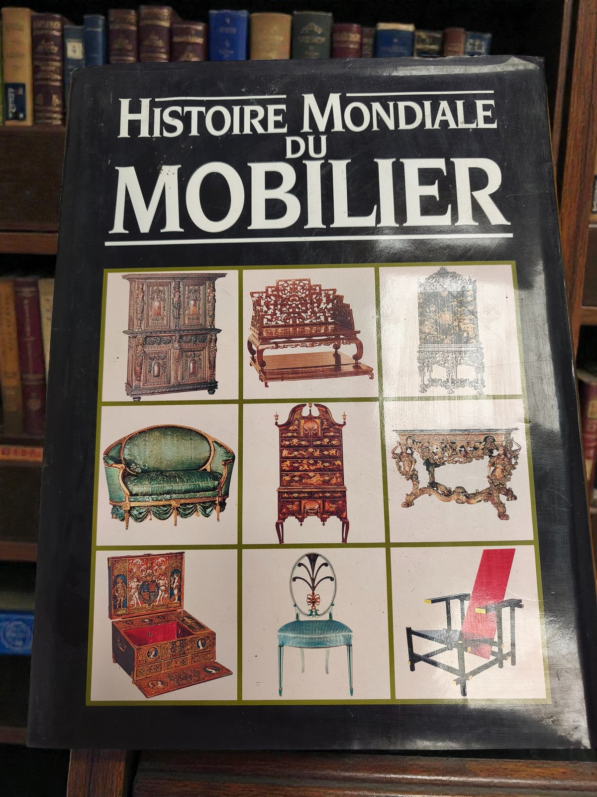 Rare livre ancien L'Histoire mondiale du mobilier Booking International vintage