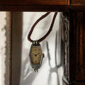 Montre pendentif ancienne Artex hexagonale à restaurer, cadran patiné vintage