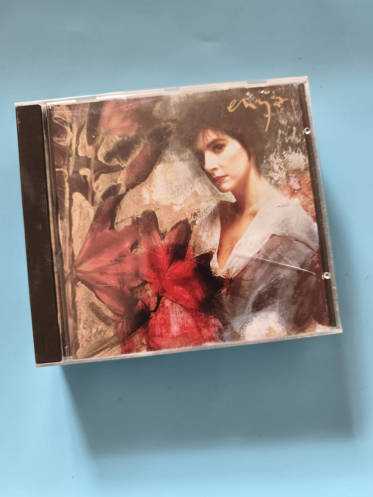 CD musique Enya d?occasion album audio pop folk new age artiste chanteuse
