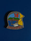 Pin's ancien pompier Toulon 18 vintage badge rétro France émaillé