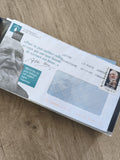 Enveloppe France philatélie Abbé Pierre avec timbre et fenêtre transparente