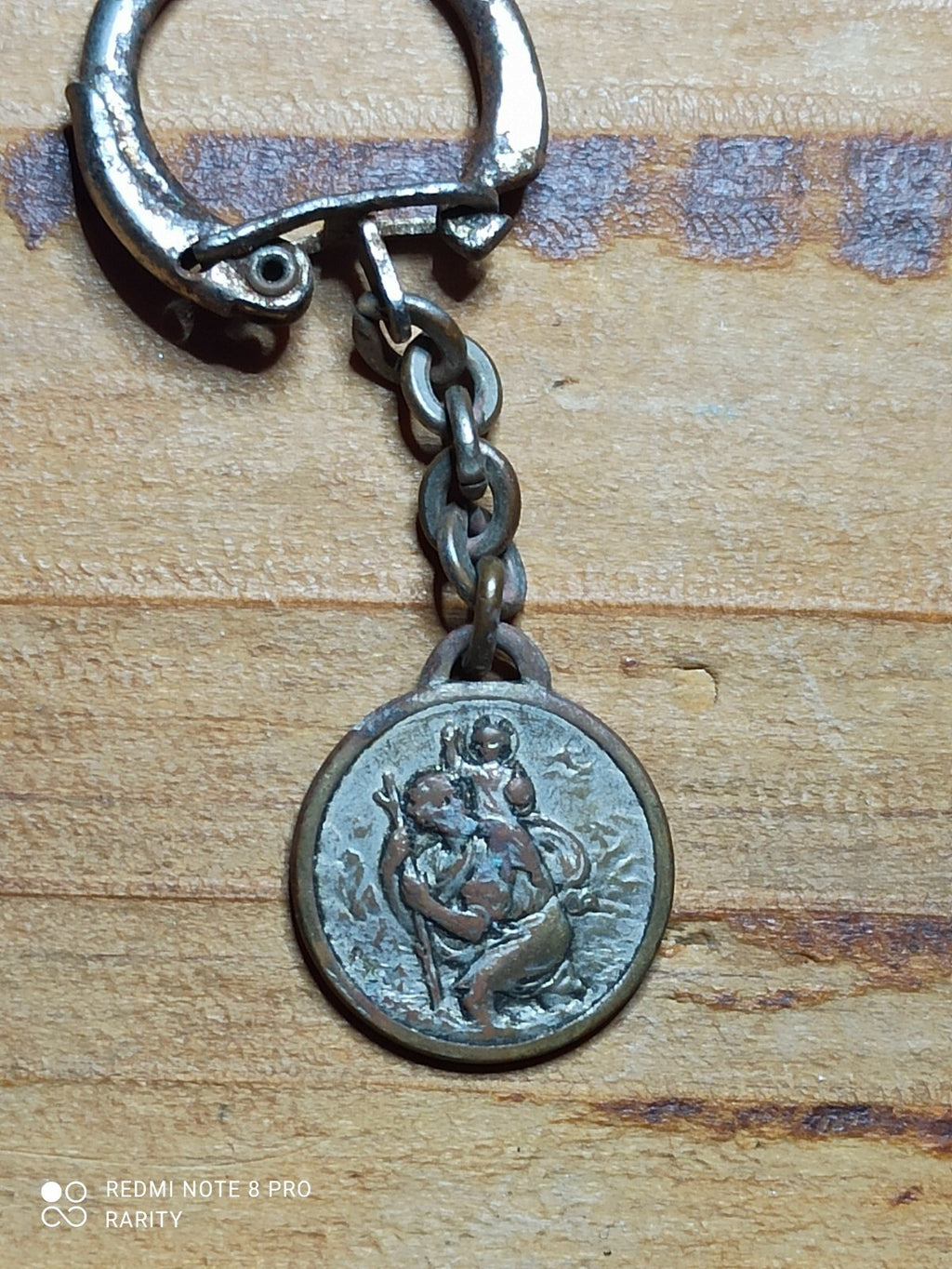 Médaille Religieuse Notre Dame De La Garde ronde, relief, patine visible