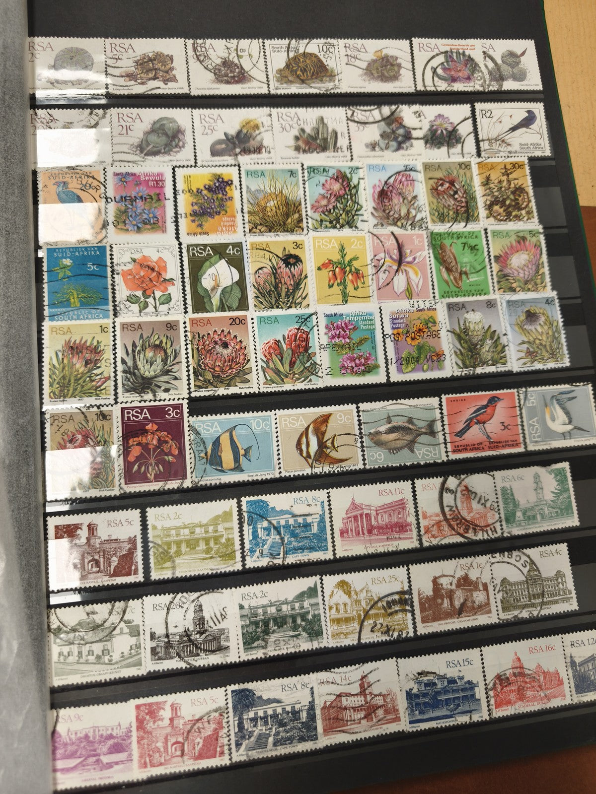 Lot de timbres RSA Afrique du Sud motifs faune flore monuments (support non incl