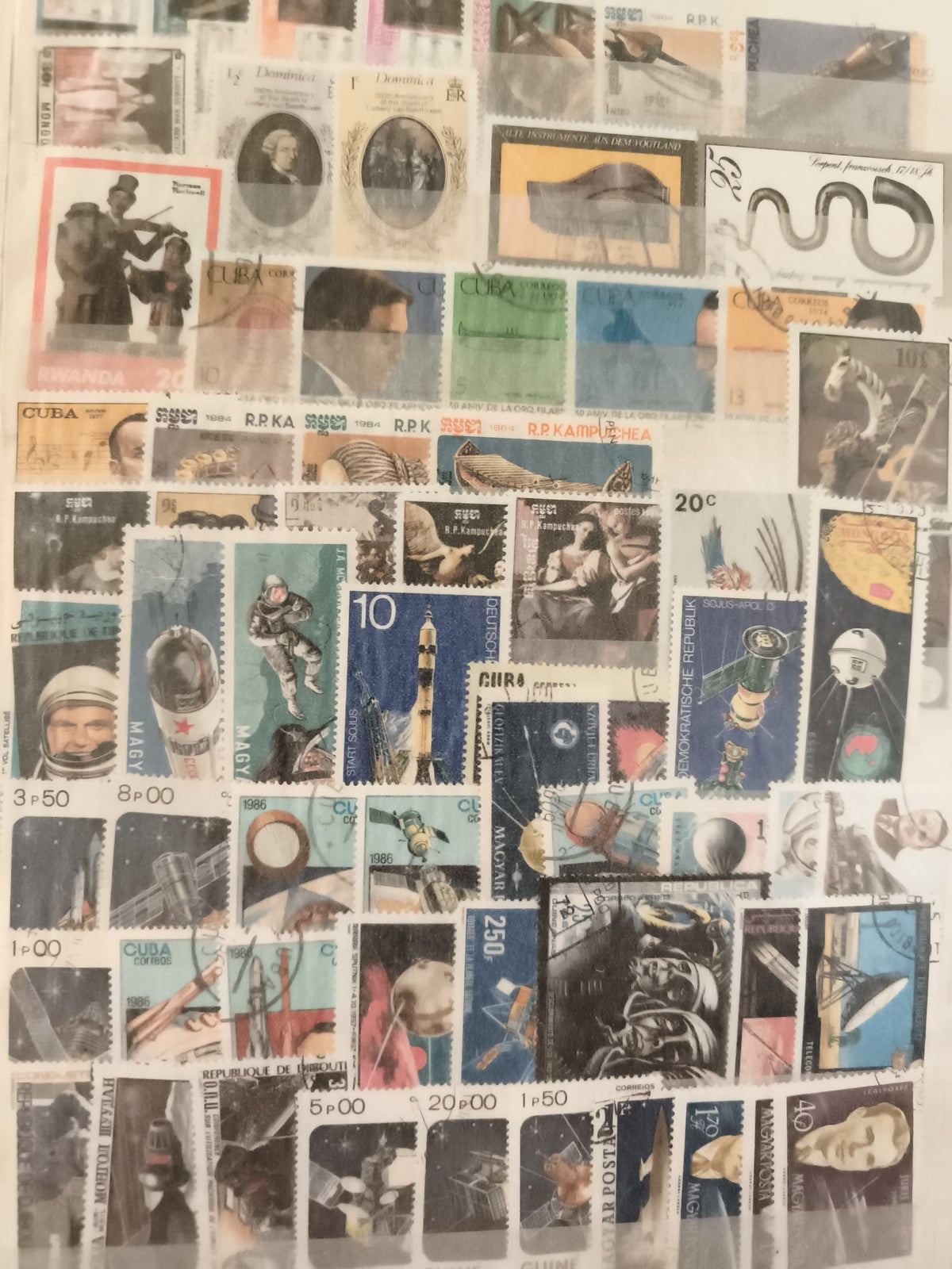 Timbres spatiaux thématique conquête de l’espace astrophilatelie