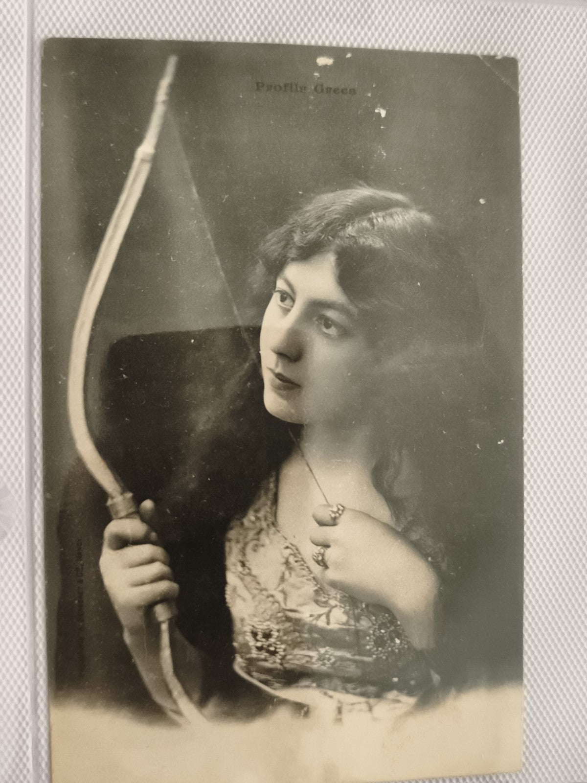 Carte postale ancienne femme art nouveau arc « Profil Grec » photo vintage