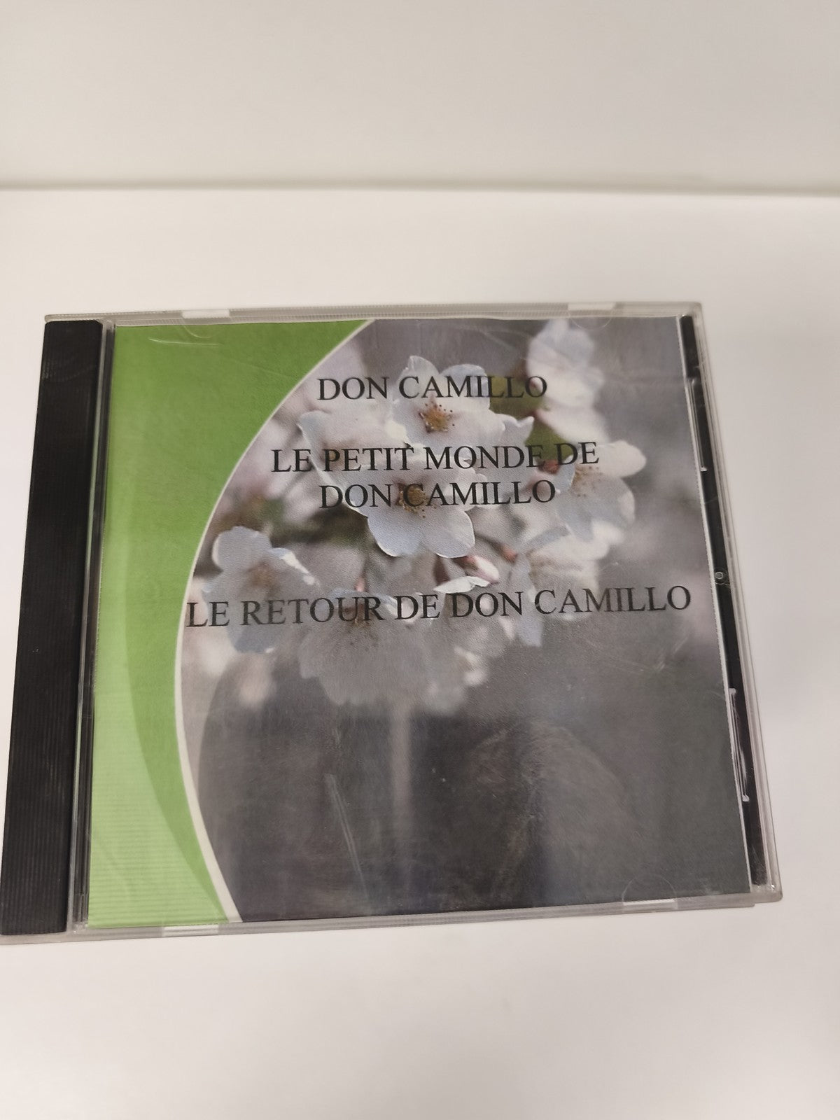 CD Don Camillo Le Petit Monde et Le Retour ? Jaquette fleurs blanches
