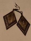 Paire de boucles d’oreilles vintage losange, finition dorée, style années 70