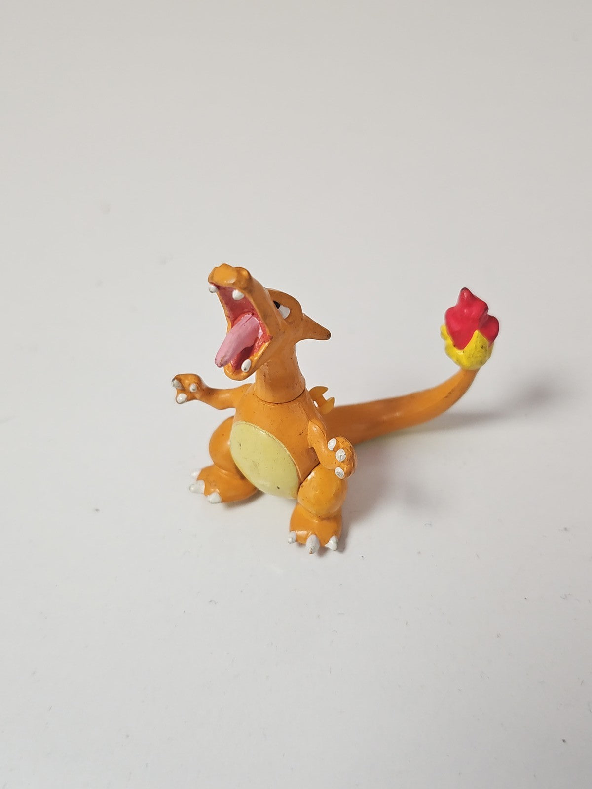 Figurine Pokémon Dracaufeu miniature authentique, jouet d'occasion, petit modèle