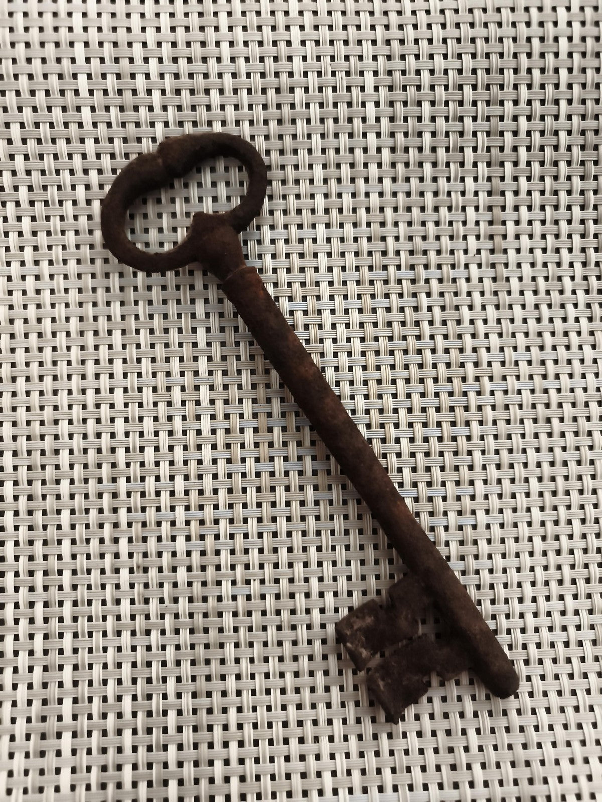 Ancienne clé de château fer forgé, clé vintage XIXe, patine rouille