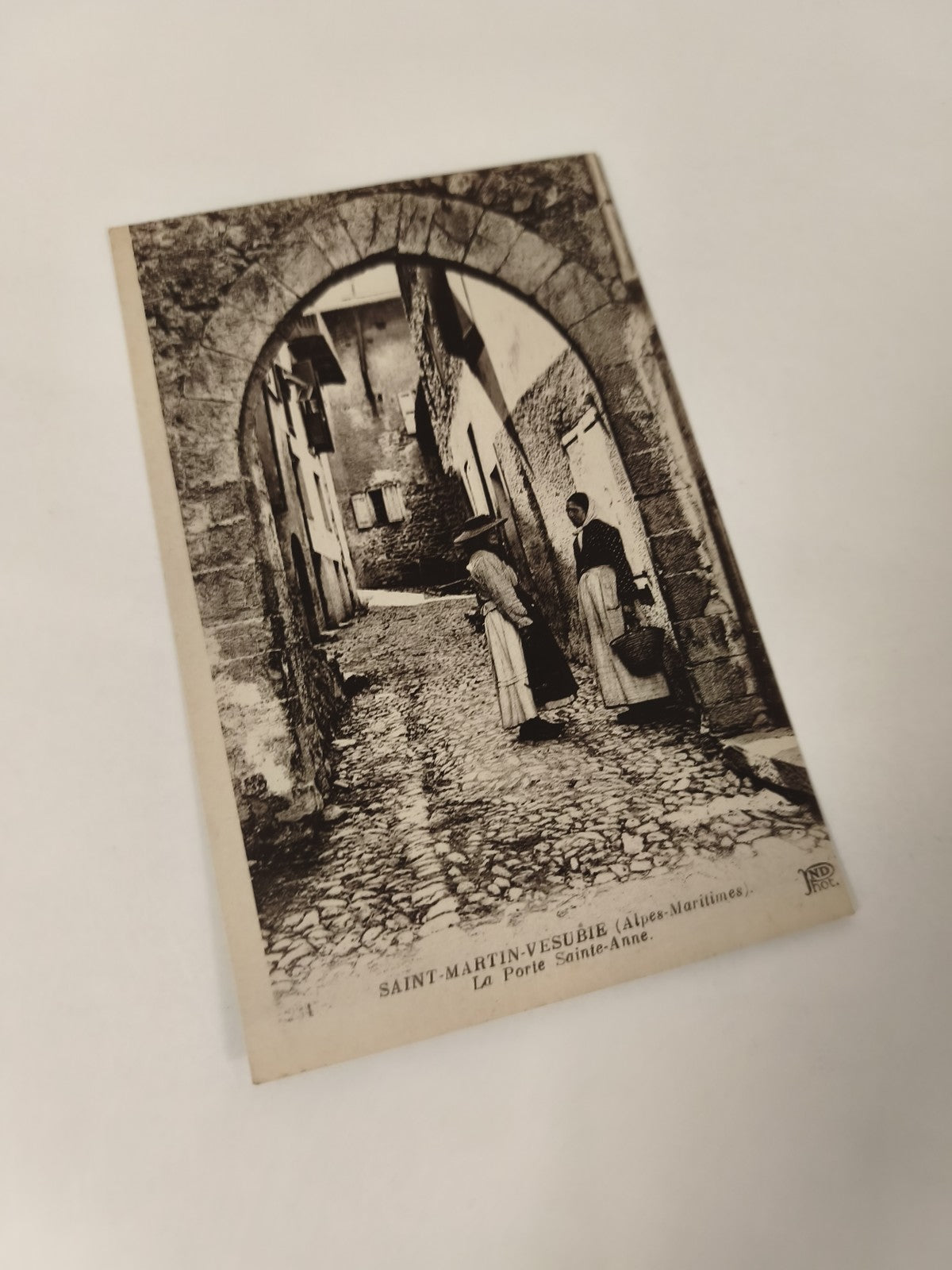 Carte postale ancienne Saint-Martin-Vésubie Porte Sainte-Anne Alpes-Maritimes