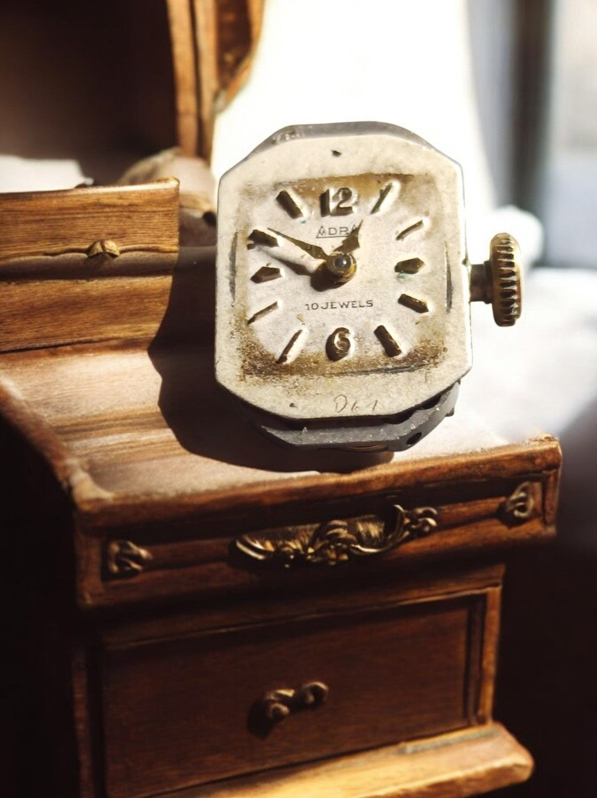 Mouvement montre mécanique Adra vintage 10 jewels cadran octogonal pièces