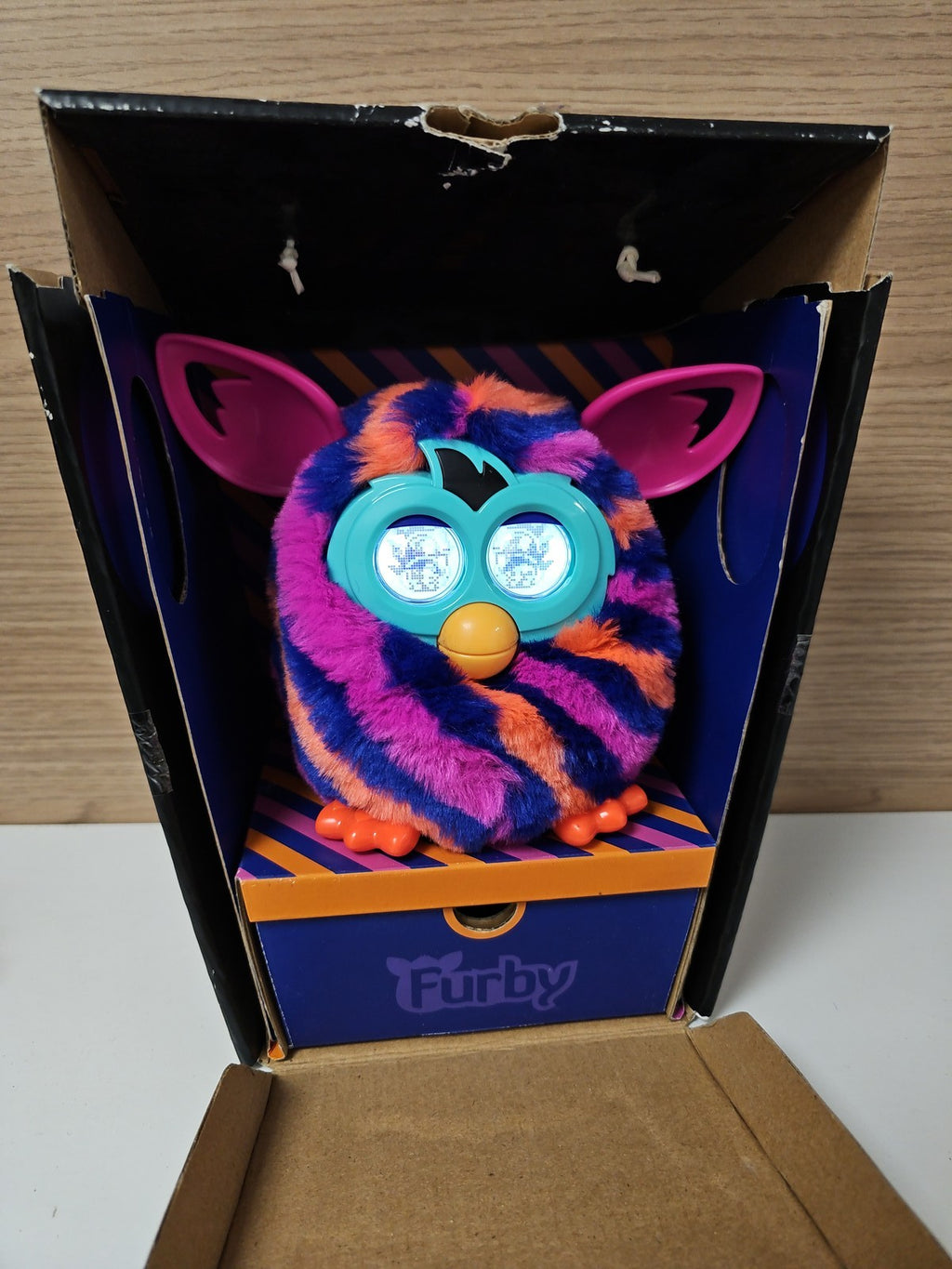 Peluche interactive Furby Boom Hasbro 2013 motif triangle jouet électronique enf