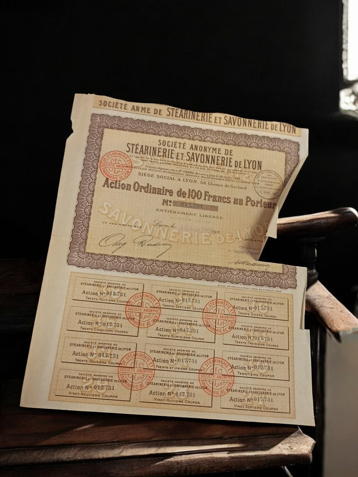 Action ancienne Stearinerie Savonnerie Lyon 1920s vintage papier valeur rétro