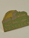 Pin's ancien rétro Venelles badge vintage collection France objet publicitaire
