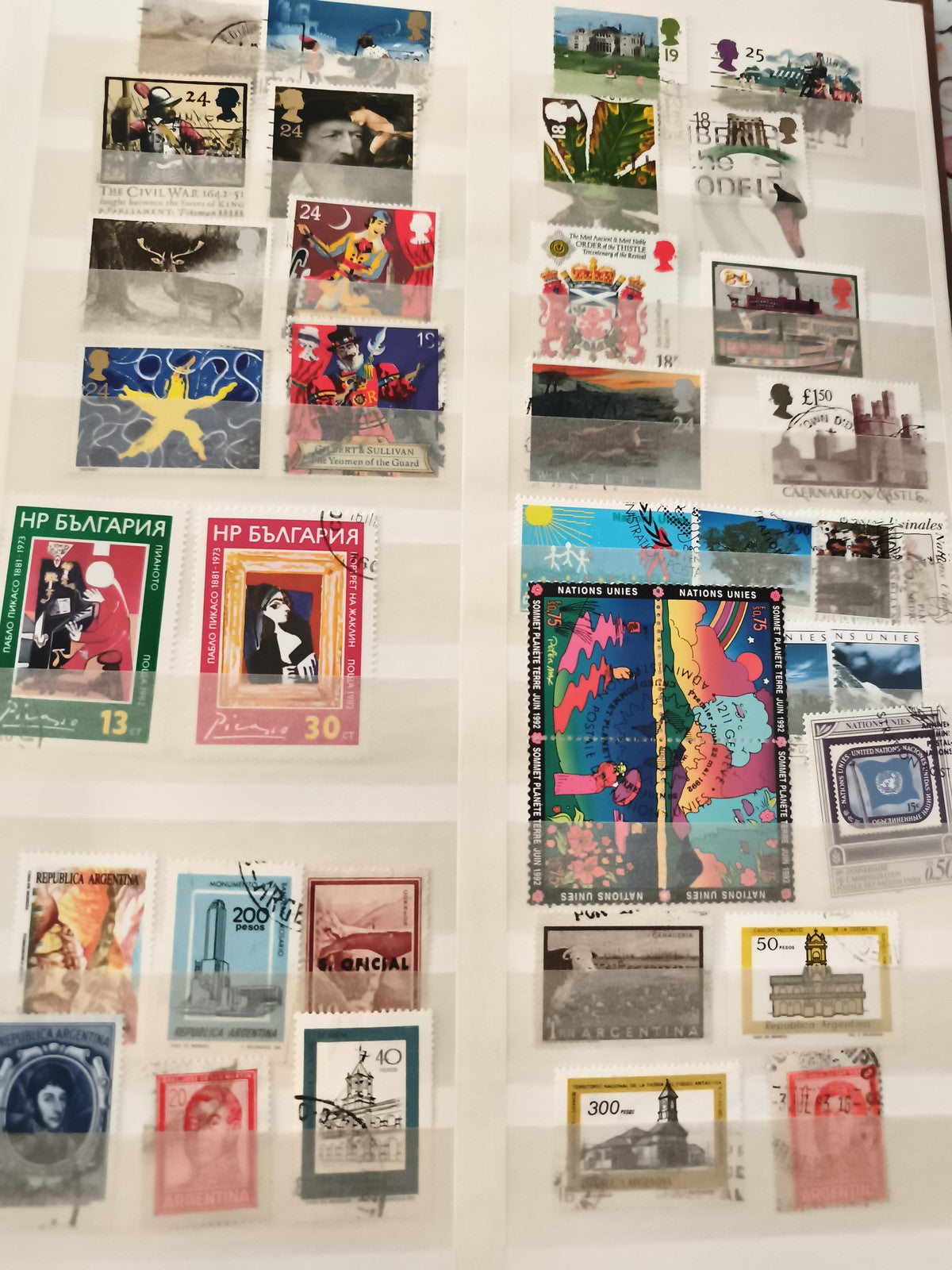 Timbres poste oblitérés Royaume-Uni Bulgarie Argentine Nations Unies philatélie