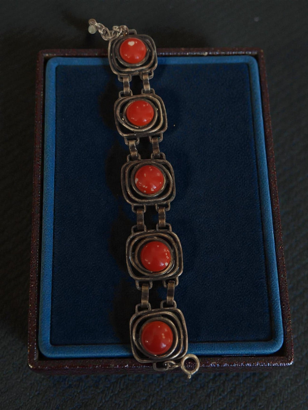 Bracelet vintage rétro orange, finition argentée, design géométrique années 70