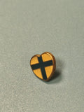 Vintage pin's Marseille c?ur émaillé croix bleue et jaune rare collection