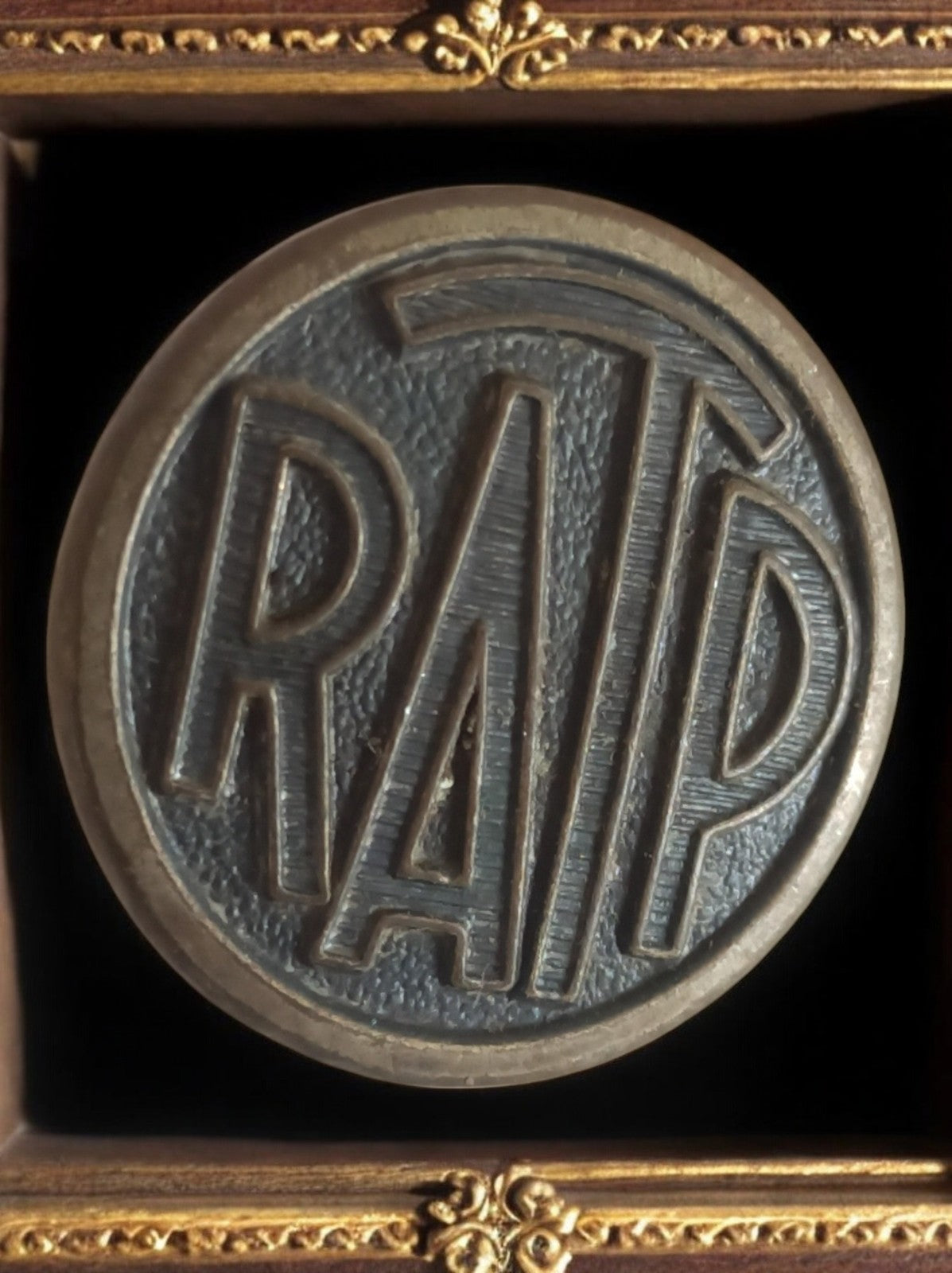 Bouton RATP ancien France, vintage, objet de collection, style Art déco