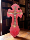 Crucifix ancien Napoléon III dorure sur métal croix velours rouge église XIXe