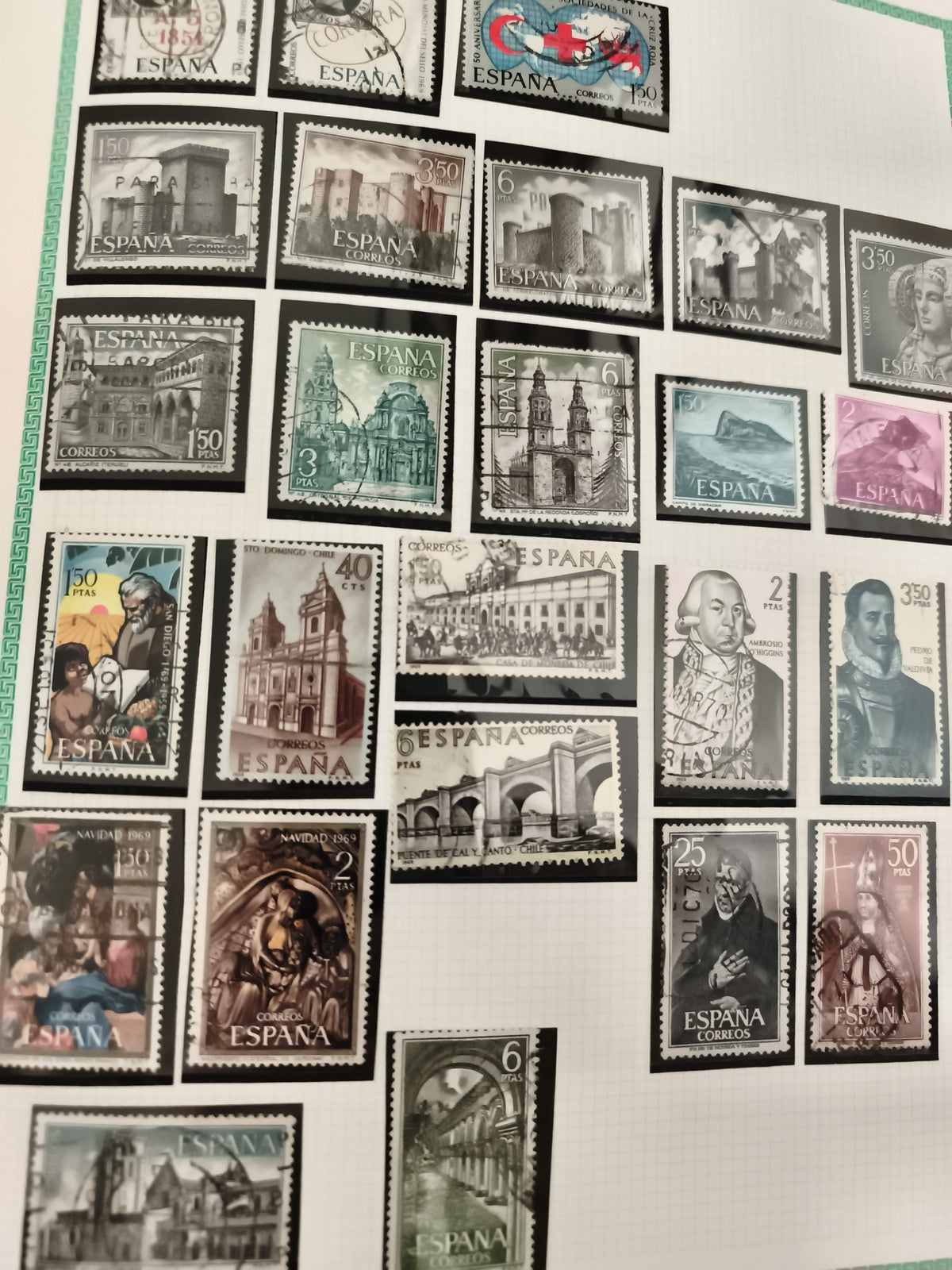 Timbres Espagne anciens illustrés monuments, personnages, lot philatélie