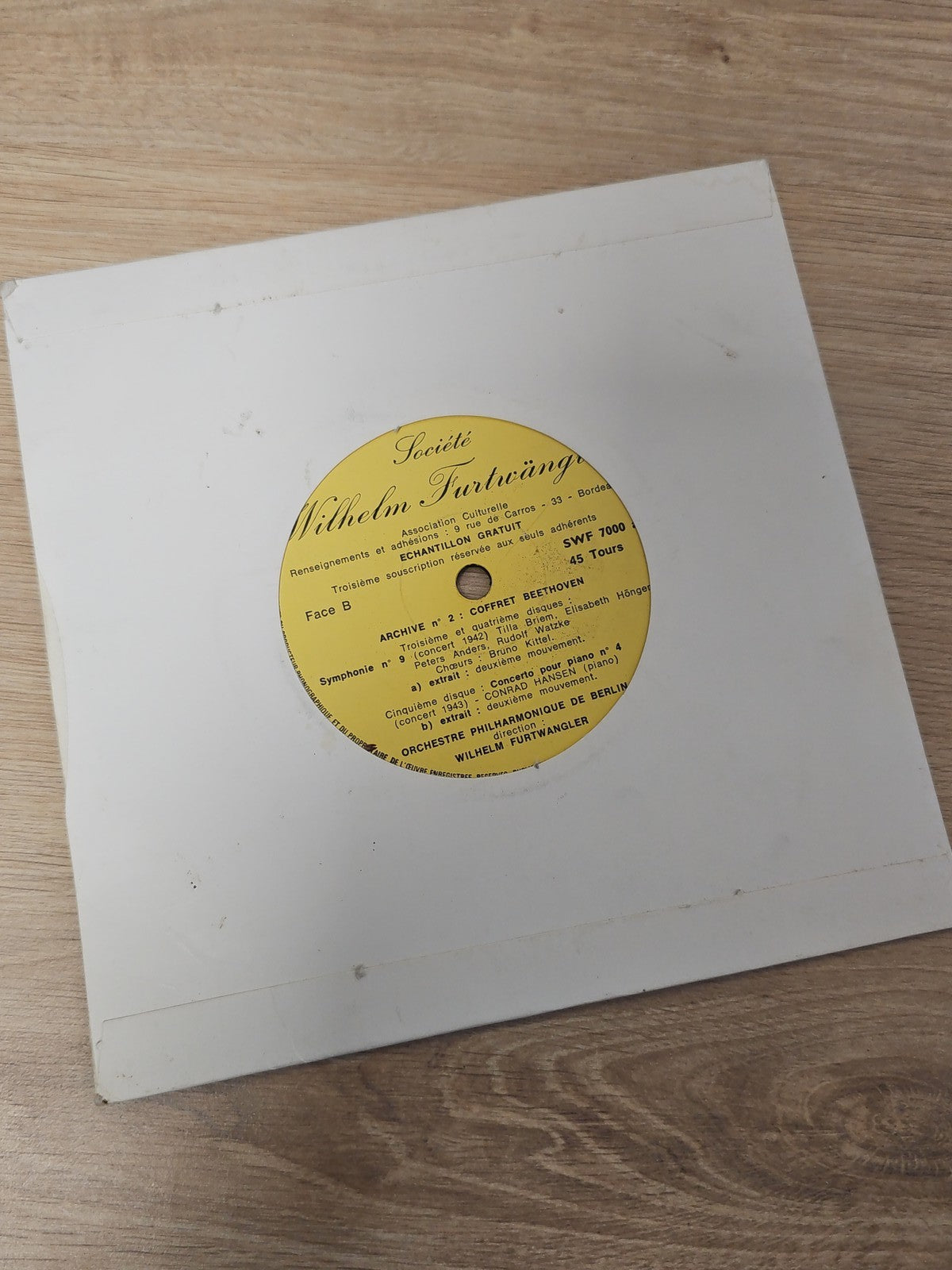 Disque vinyle 45 tours ancien rétro vintage pour collection musique occasion