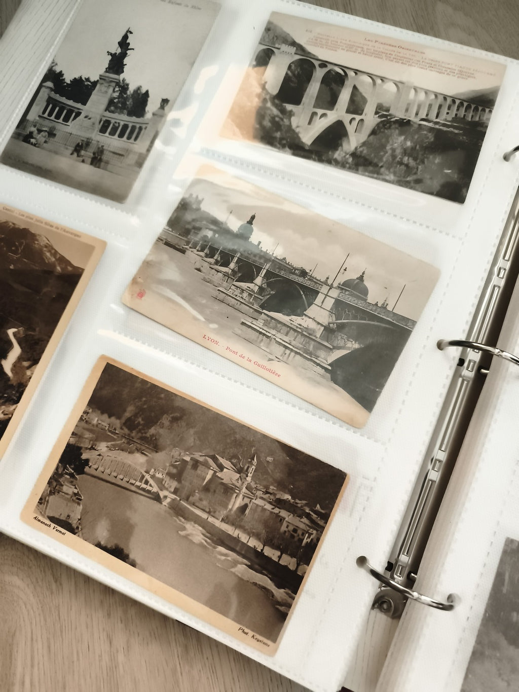 Classeur cartes postales anciennes noir et blanc, album rangement photos