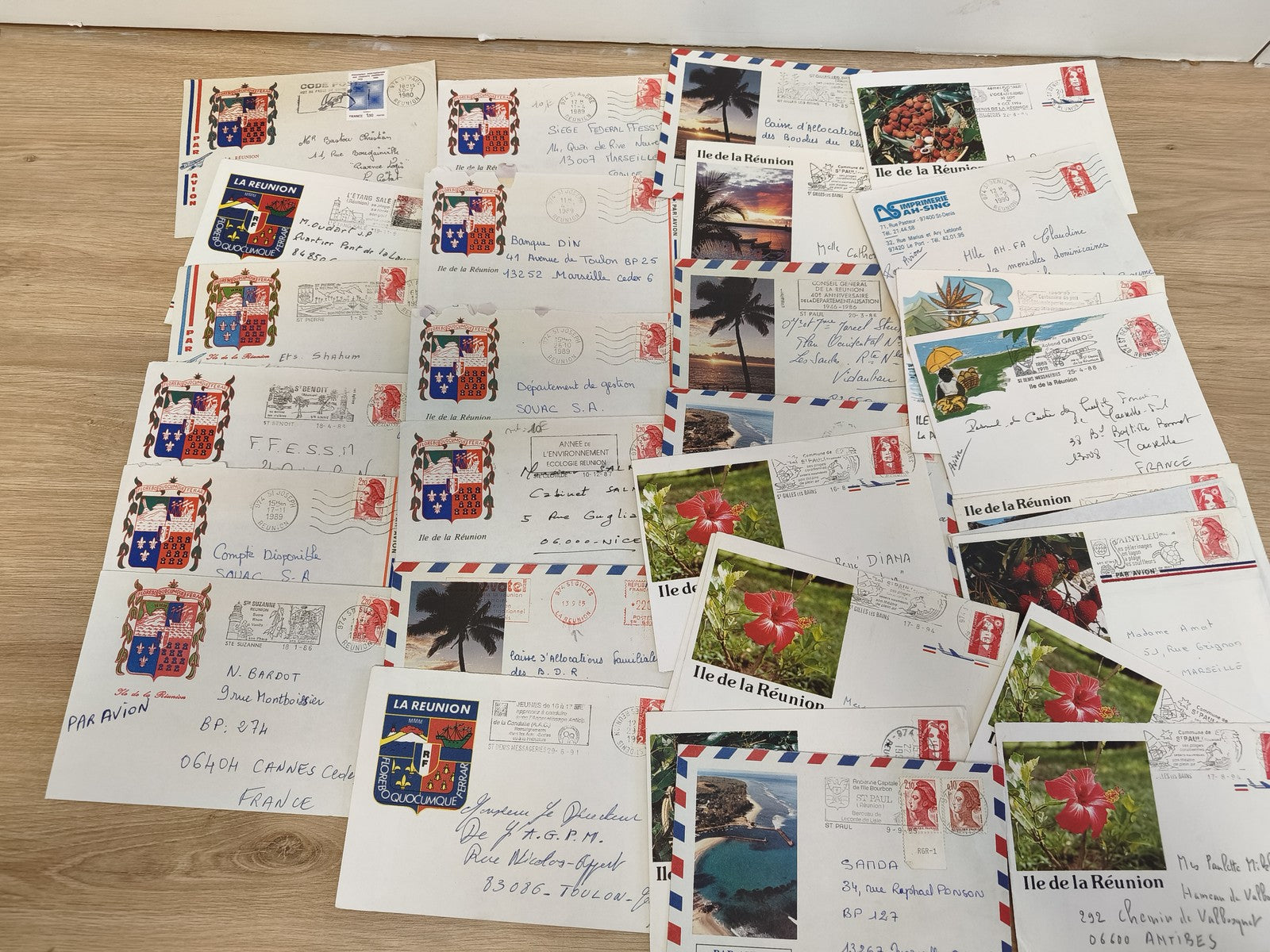 Lot anciennes lettres Ile de la Réunion, enveloppes illustrées, timbres vintage
