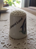 Dé à coudre vintage Le Grand Lucé porcelaine souvenir broderie ancien