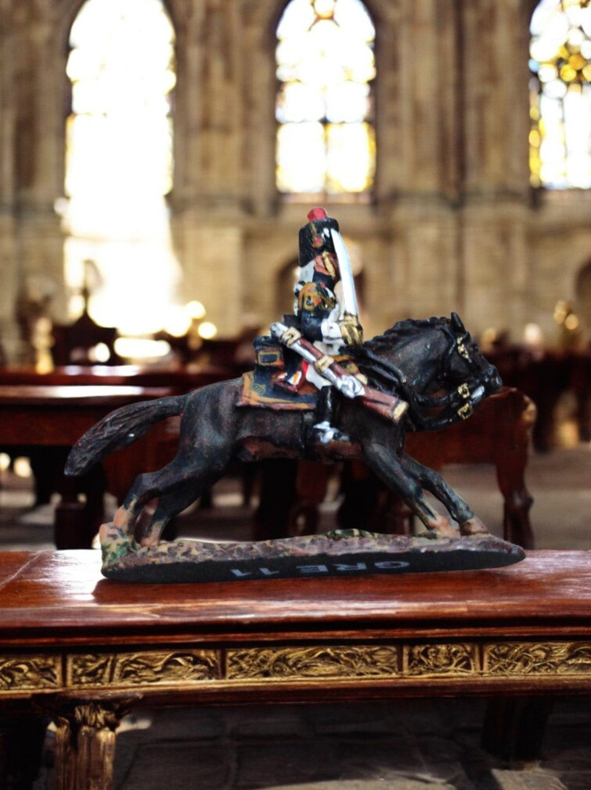 Figurine plomb cavalier Napoléonien cheval noir décorée main souvenir armée