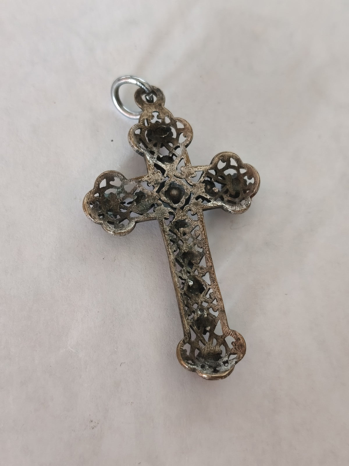 Ancien pendentif croix catholique vintage, bijou religieux rétro collection