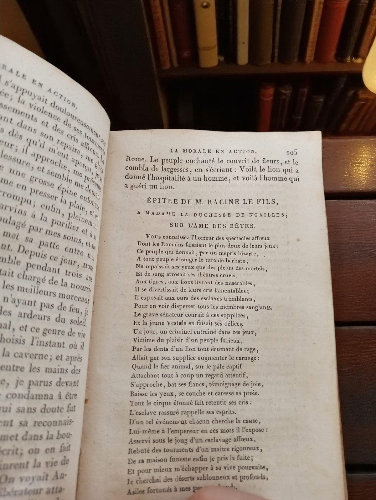 Livre ancien 1825 reliure brun patiné, "La Morale en Action" rare vintage