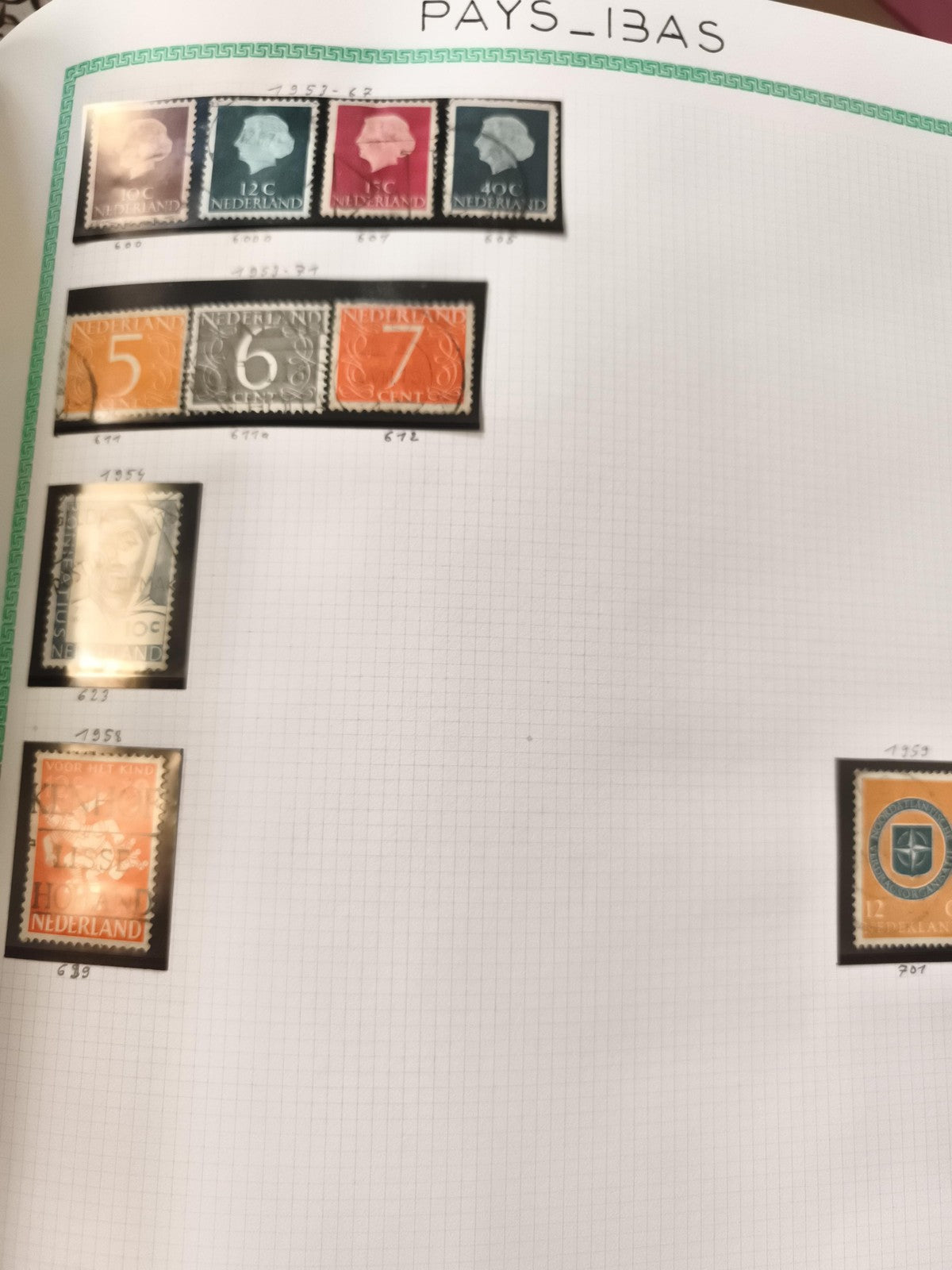 Timbres poste Pays-Bas Nederland lot couleurs variées philatélie oblitérés