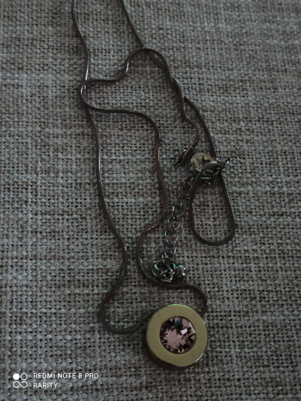 Collier pendentif vintage rond strass clair, bijou fantaisie rétro
