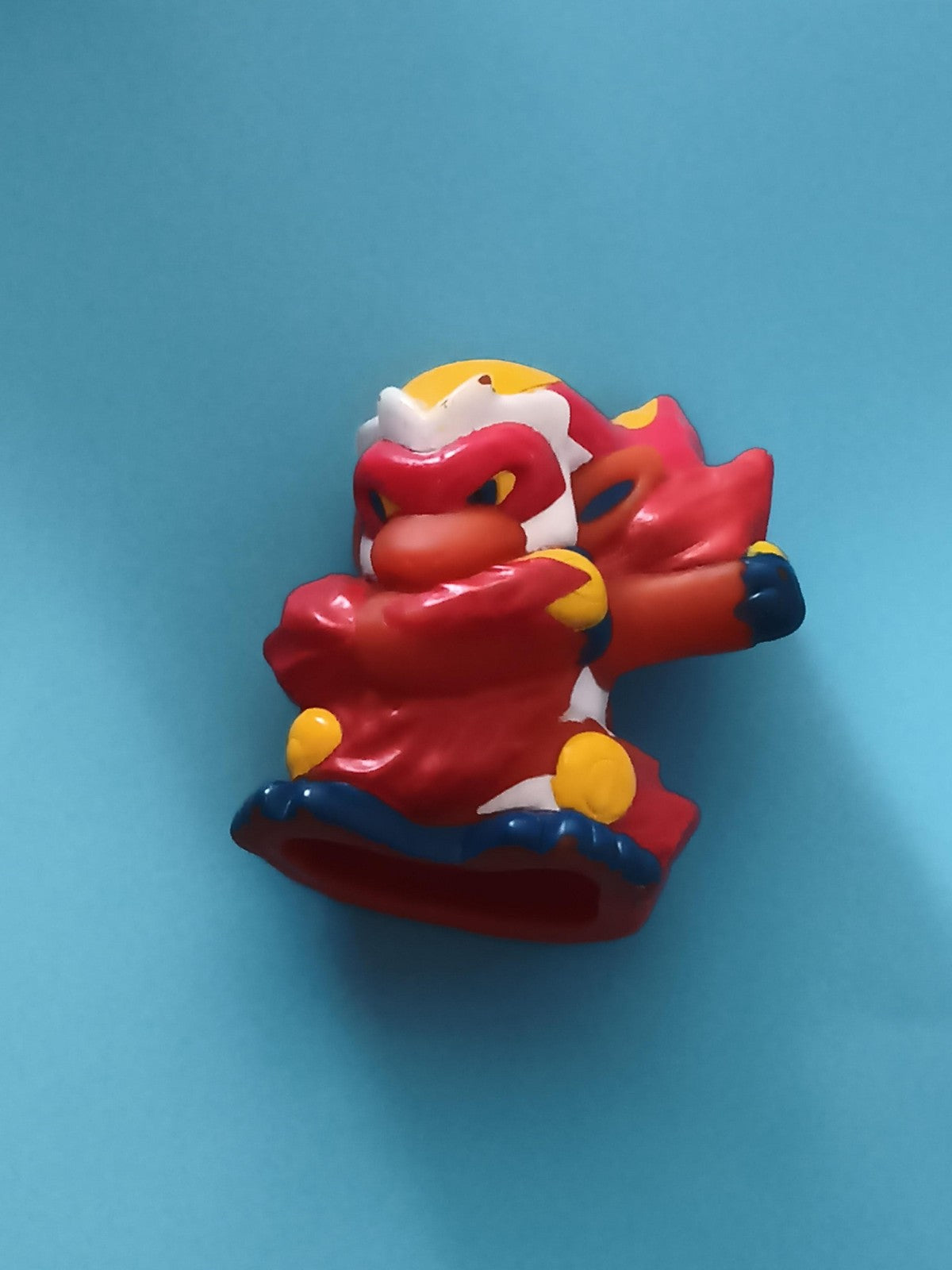 Marionnette doigt Pokémon Landorus figurine rouge jaune bleu finger puppet
